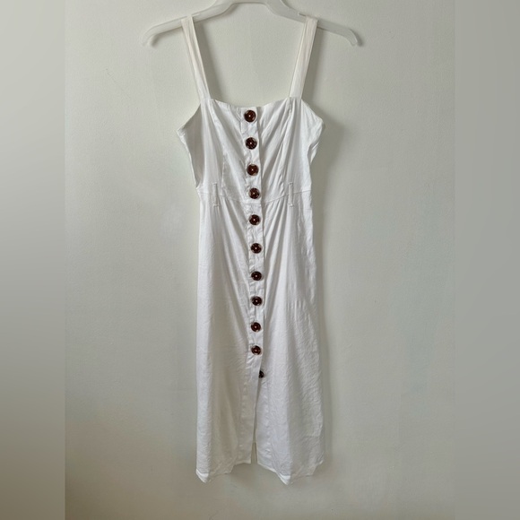 White dress with brown buttons - Picture 2 of 3